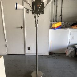 Floor lamp