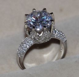 New 18 k white gold engagement ring wedding ring set