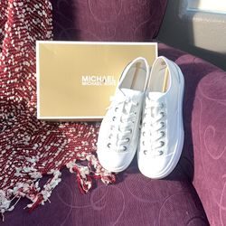 New in the box authentic Michael KORS JUDE LACE UP SMALL WEAVE CANVAS size 9.5