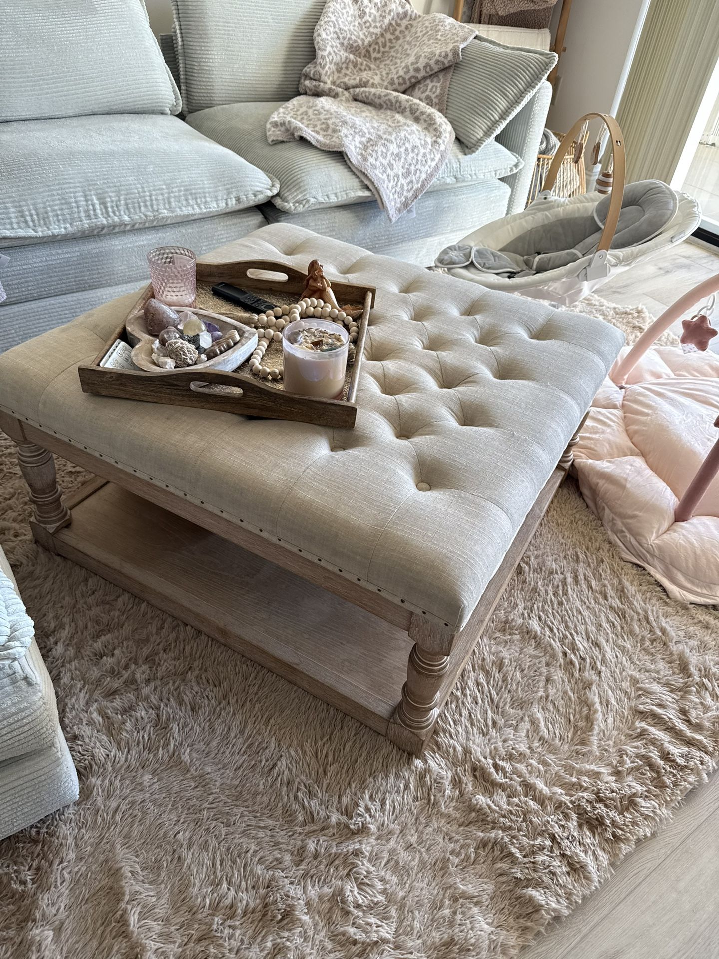 Coffee Table / Ottoman 