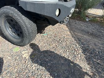 Toyota tacoma heavy duty bed cover and front bumper 2005 - 2012