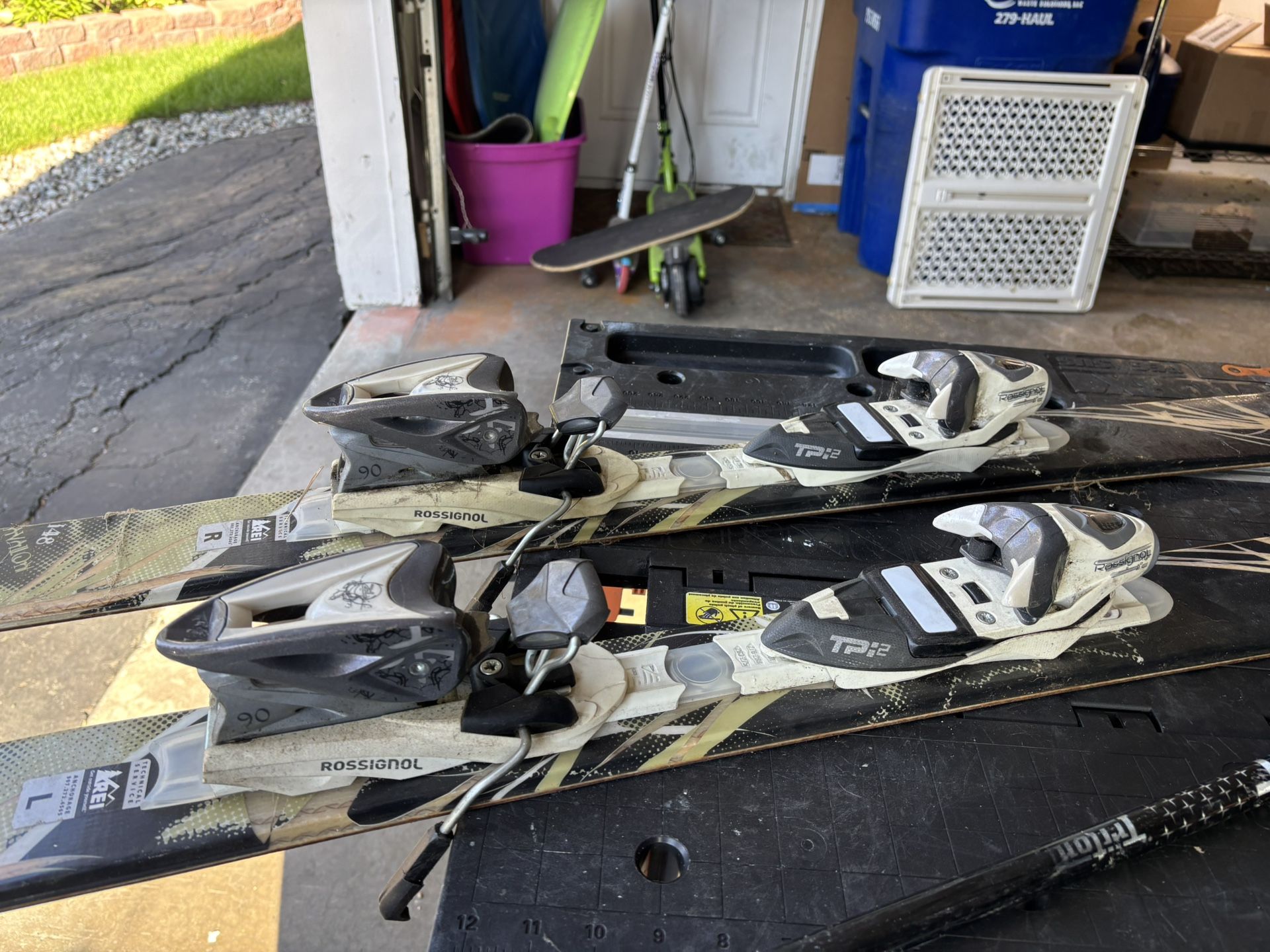 Skis Make An Offer