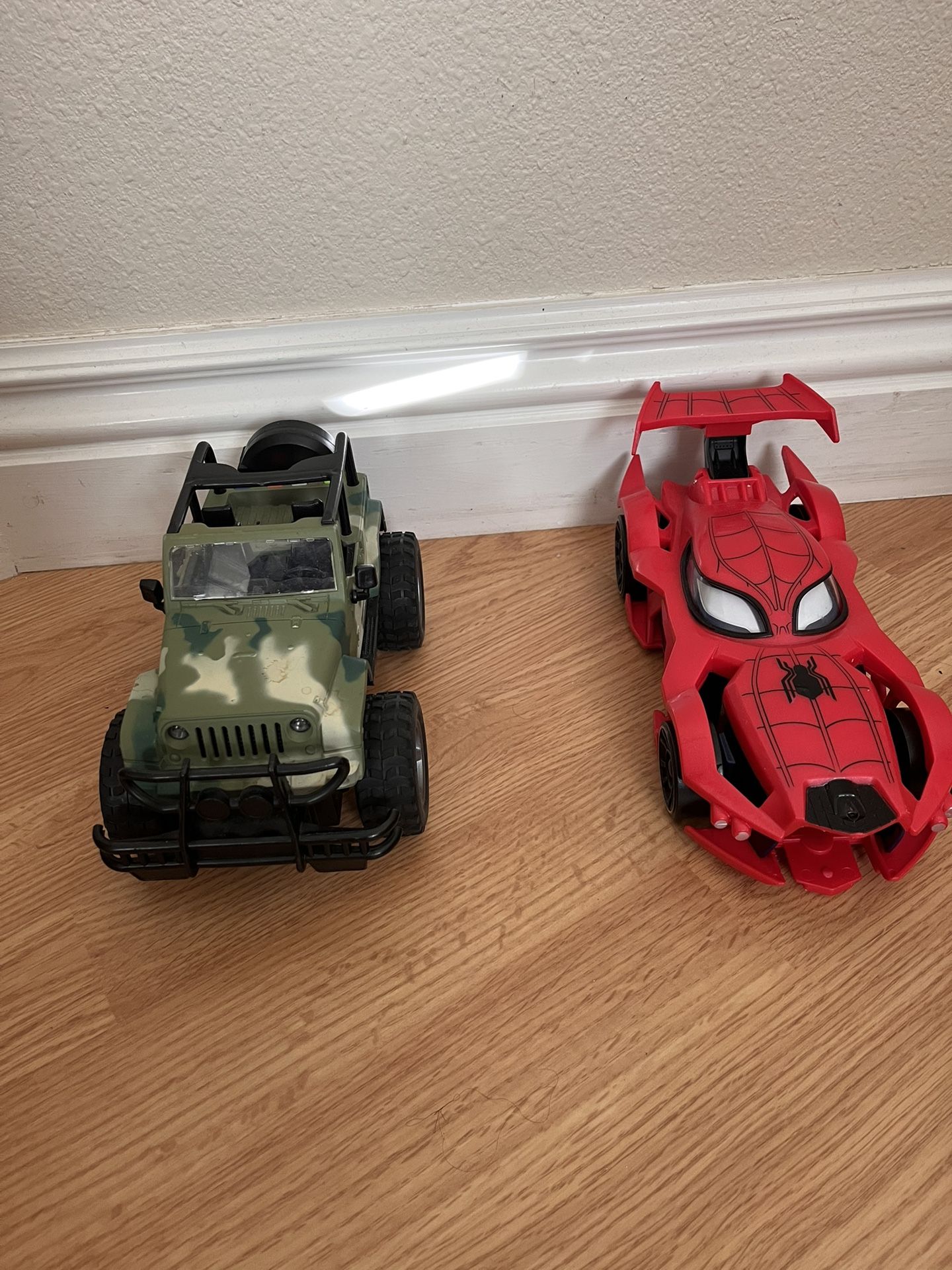Car Toys Marvel Spider-Man Hot Wheels Launcher And Army Pick Up With Sounds