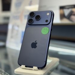 IPHONE 17 PRO  (Factory Unlocked) 