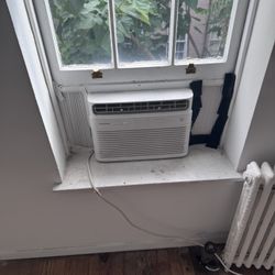 Window AC unit