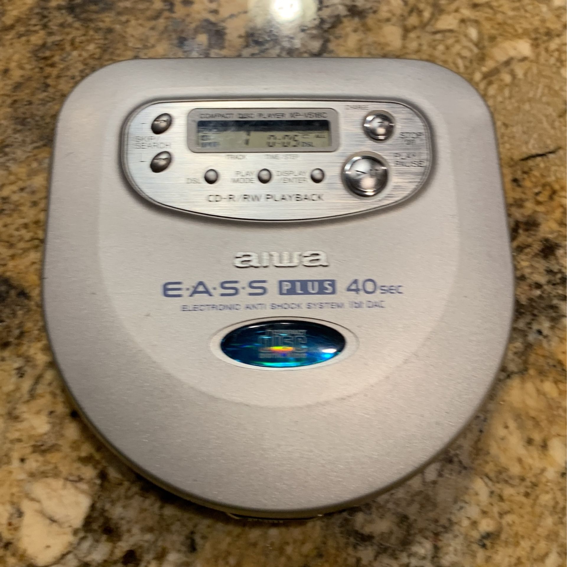 Aiwa portable cd player XP-V516C EASS PLUS 40sc Heat Resistant Body