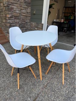 Dining set
