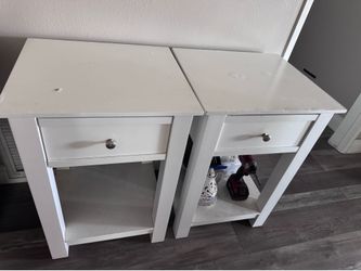 Free 2 white night stands