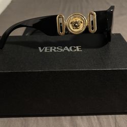 Medusa Biggie Sunglasses 