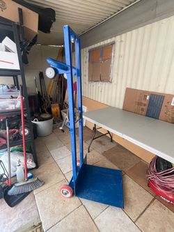 Vestil Steel Construction Lite Load Lift LLW- 202058-FW - Winch Operation