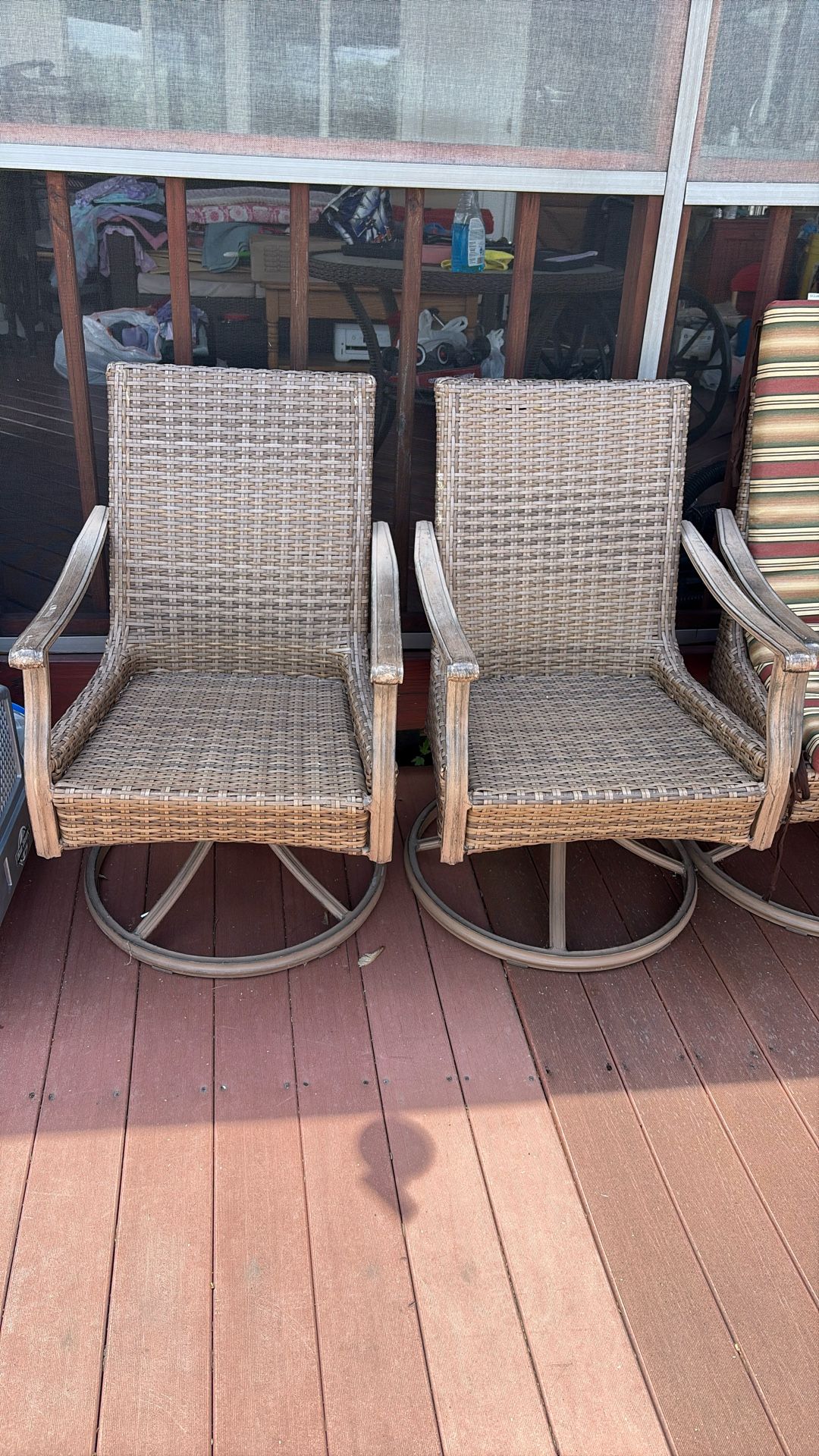 4 Garden Chairs