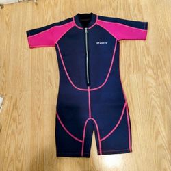 Women Wet Suit..Size 8 Adult Or Youth..Blue And Pink Color..Brand New!