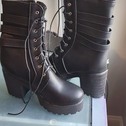 Black Winter Boots Size 8