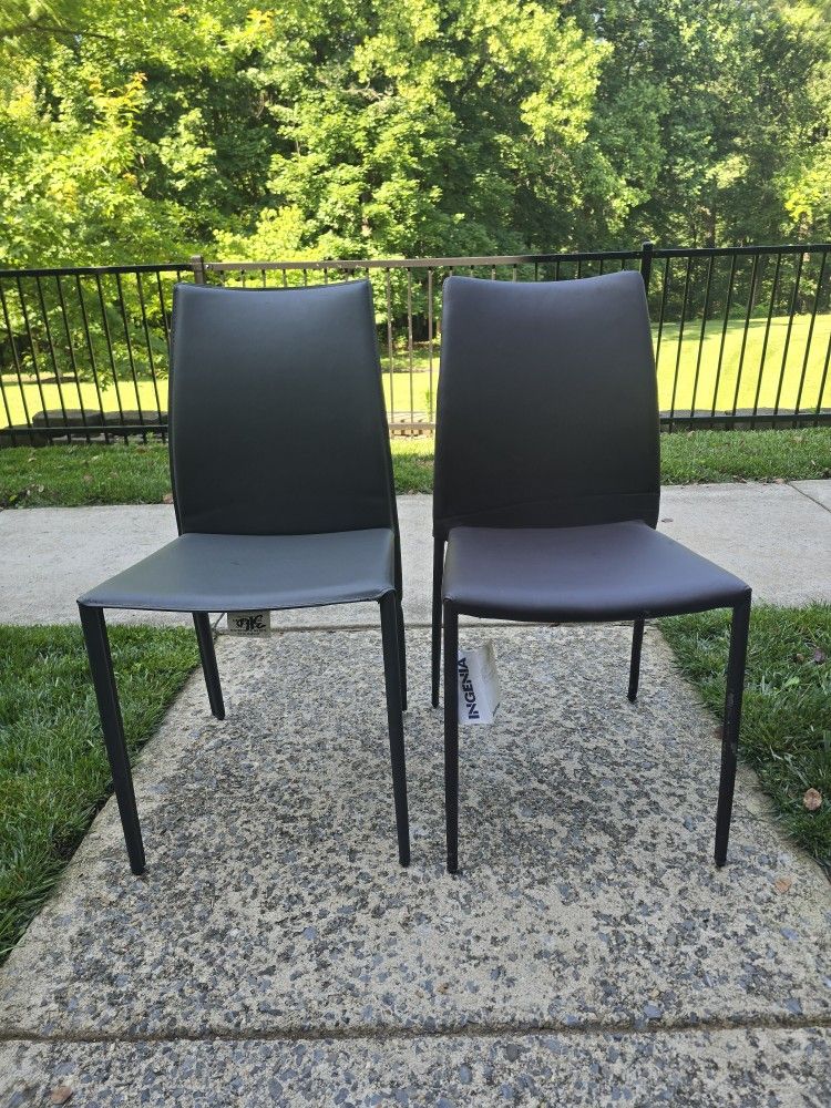 Set of Modern Minimalist Dining Chairs