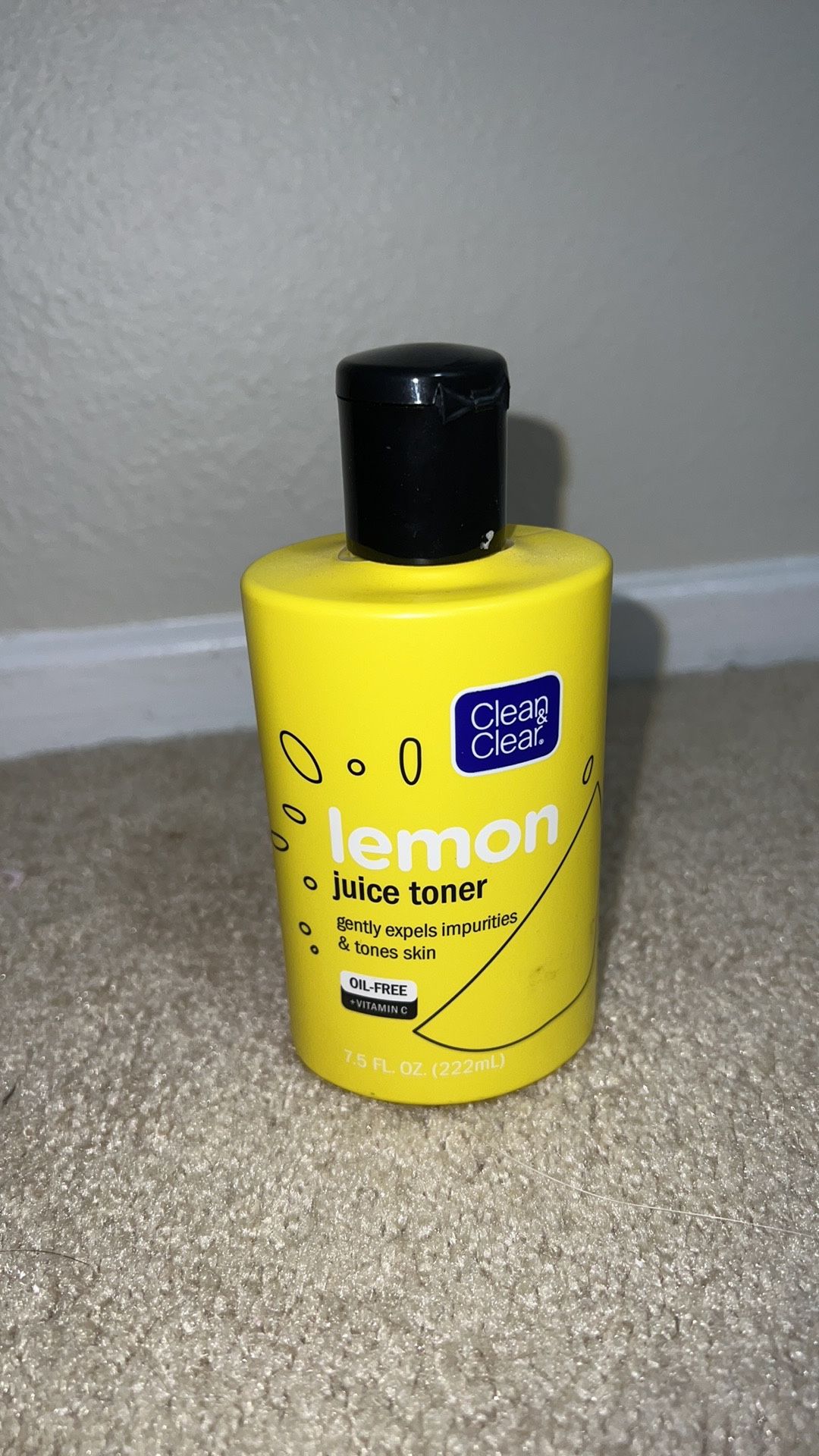 Clean & Clear Alcohol-Free Lemon Juice Facial Toner with Vitamin C, Oil-Free 7.5 fl oz