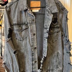Levis Premium Distressed Trucker Jean Jacket size L