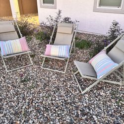 3 Outdoor Chairs With Pillows 