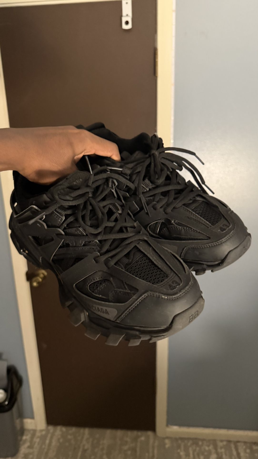 all black balenciaga tracks size 43/10us