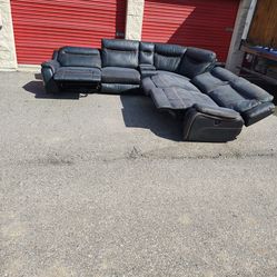 Reclining Sectional 🔥 Free Delivery