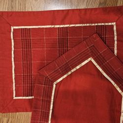 Red Plaid Holiday Table Runner And Placemat