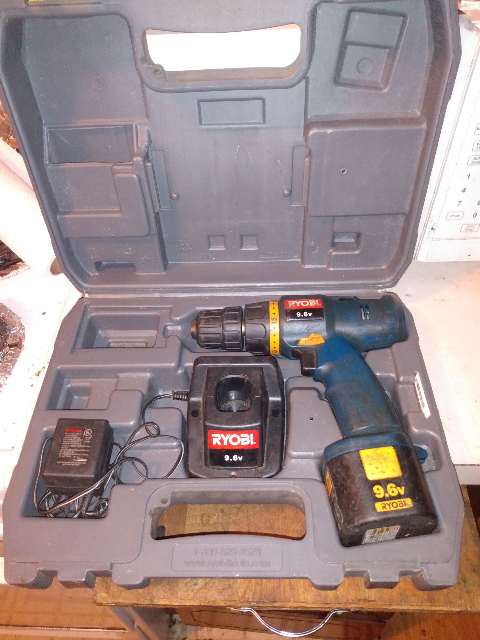 9.6v drill