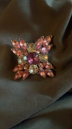 1930 pin brotch