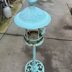 Iron French Bird Feeder