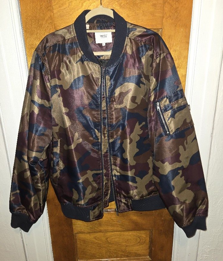 WESC XXL Camo Satin Bomber Jacket