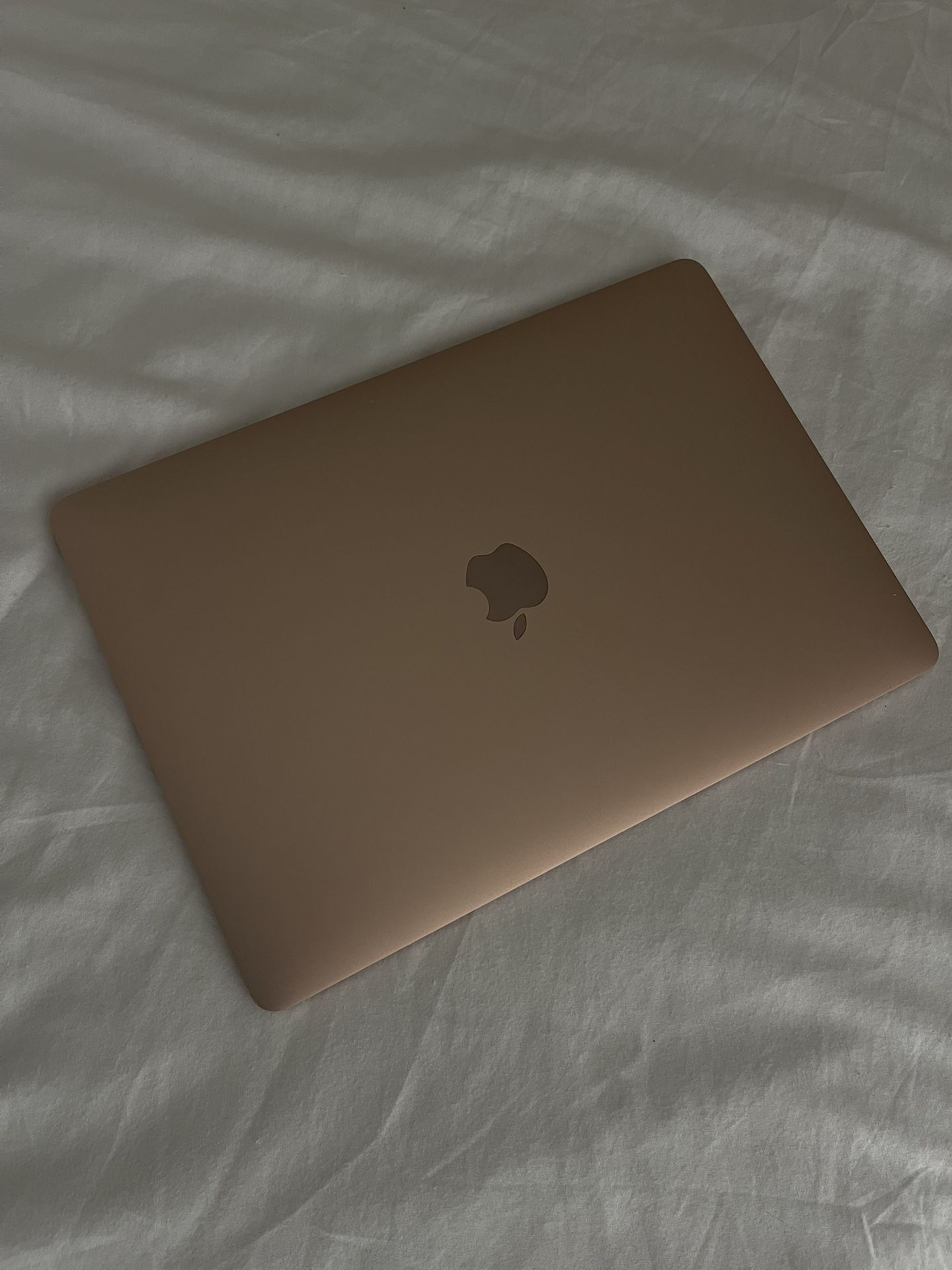 Apple Macbook Air 13” early 2020