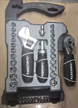 Husky wrench & socket set