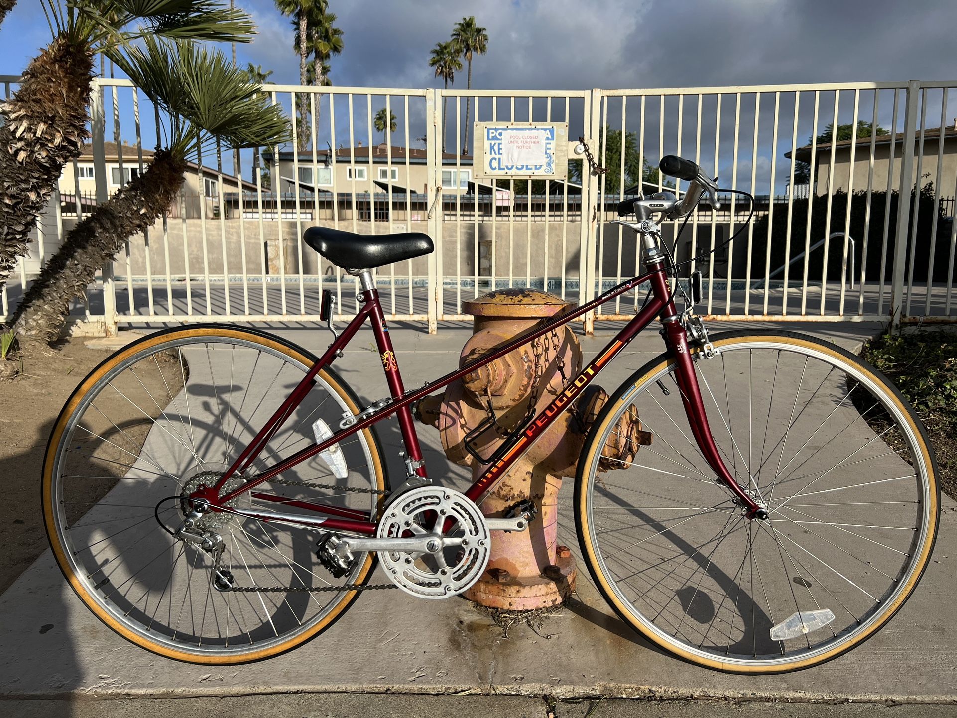 Vintage Women’s Peugeot Road Bike