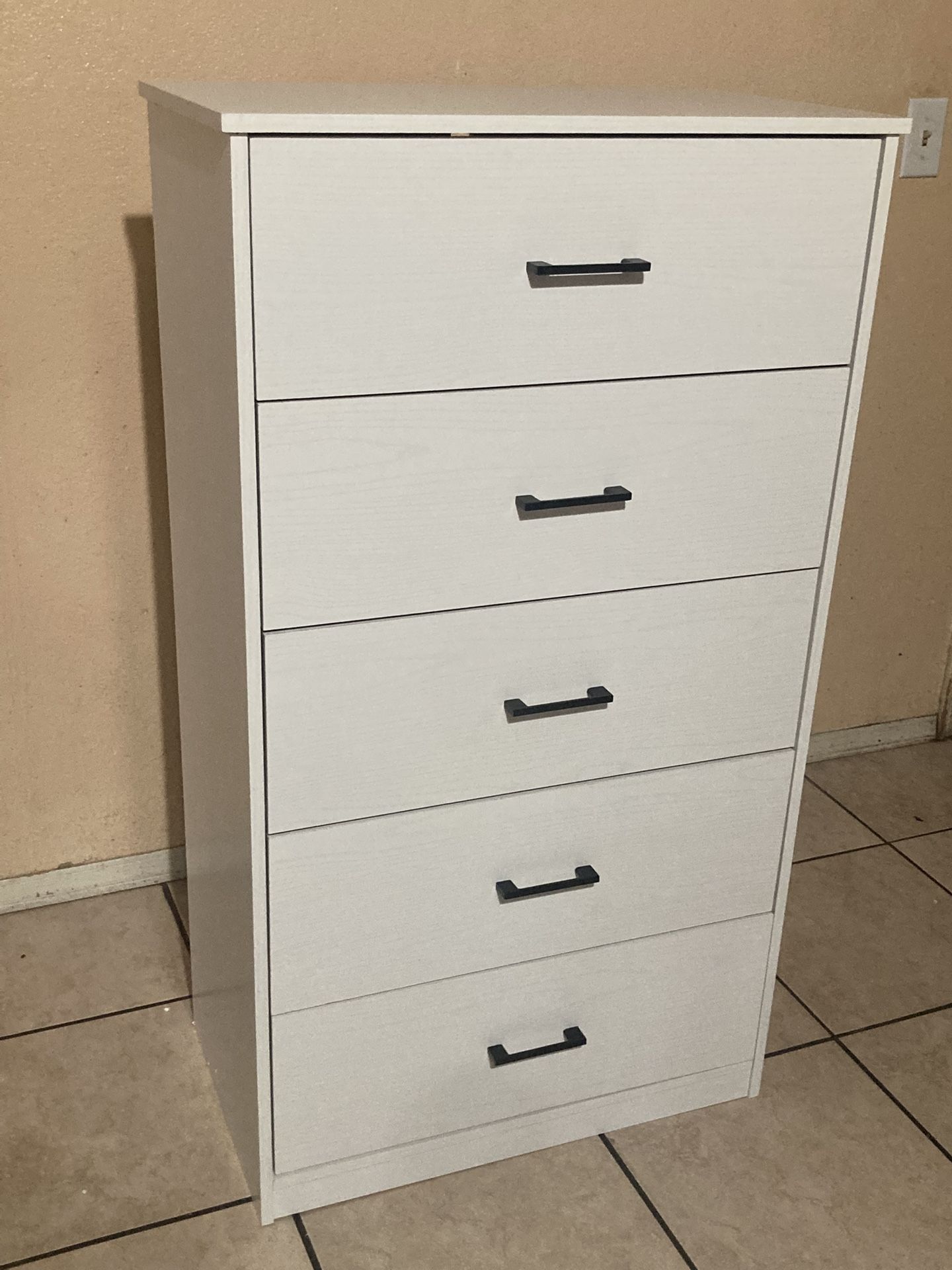 5 Drawer White Dresser