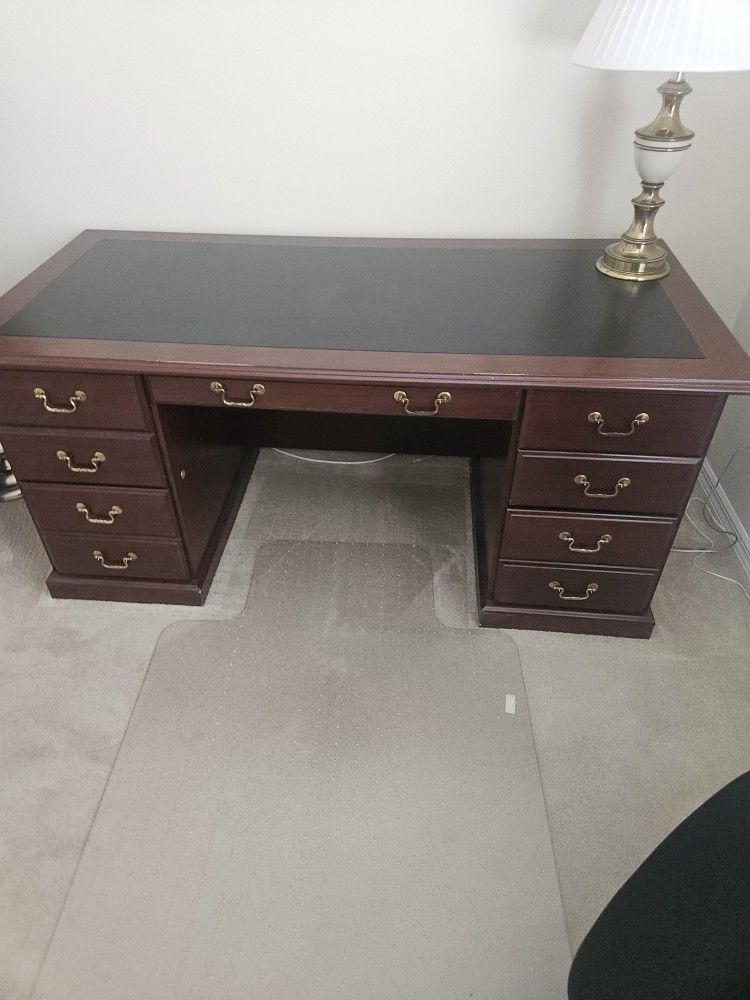 Beautiful desk matching filing cabinet and bookshelf with Keys