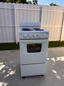 Amana 20” Electric Stove – $260 OBO