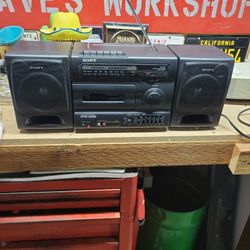 VINTAGE 1990s Sony CFS-1035 Boombox 
Tested & Working
Near mint condition