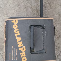 New Chain Saw/Case/Comes With Extras