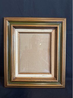 Beautiful Vintage Wood Picture Frame with Glass  10”X8”