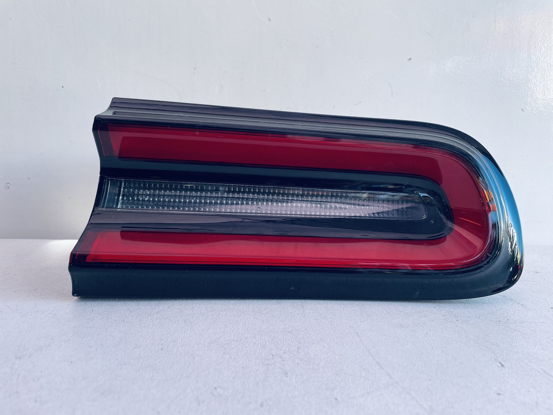 2015-2022 DODGE CHALLENGER RIGHT PASSENGER SIDE TAIL LIGHT LED OEM 