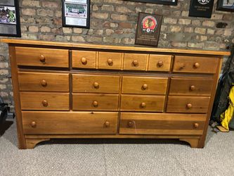 Dresser solid wood 8 drawers