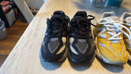 Grade school Kids New Balance Sneakers $10/pair