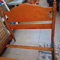 Twin Bed Cushman Colonial  Vintage 