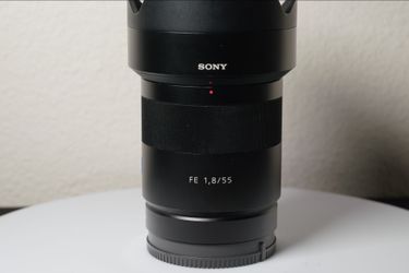 Sony Zeiss 55 f1.8 lens e mount