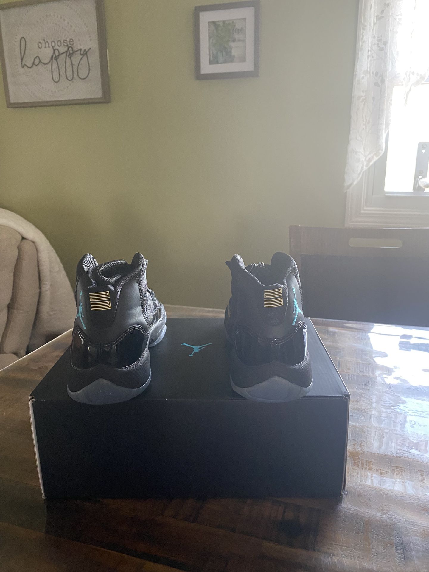 AIR JORDAN 11 GAMMA BLUE GRADESCHOOL SIZE 4y