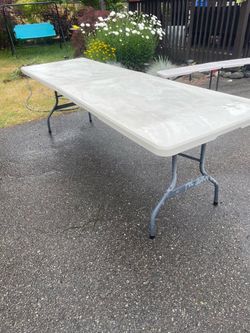 Nice 8 feet  folding table