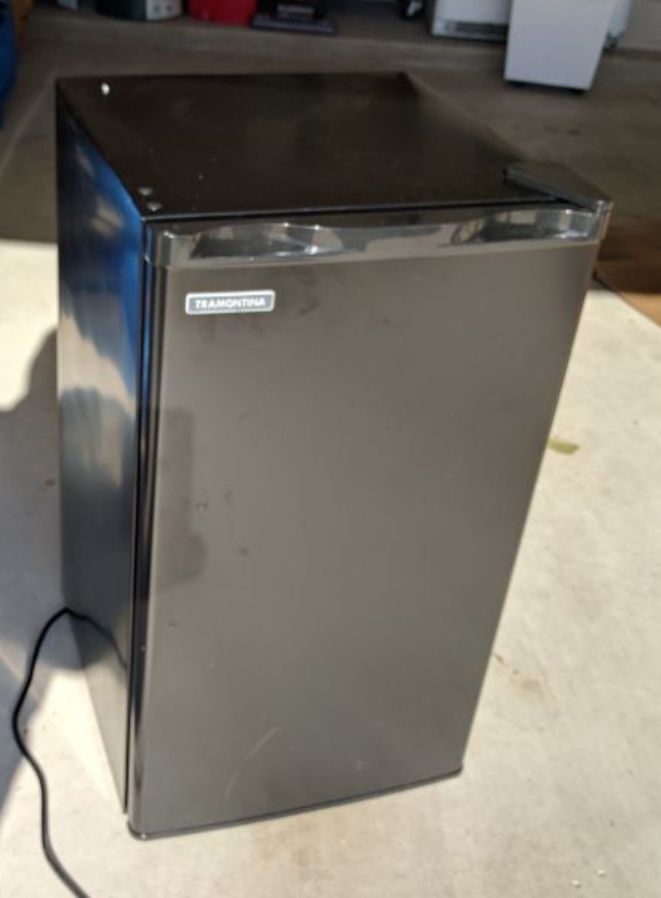 Tramontina small refrigerator 80901