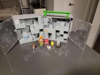 Minecraft Mini Figures Carry Case Playset