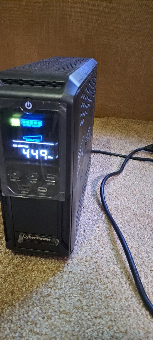 Cyber POWER 1500va/900w 60hz Backup Serge Supply Unit