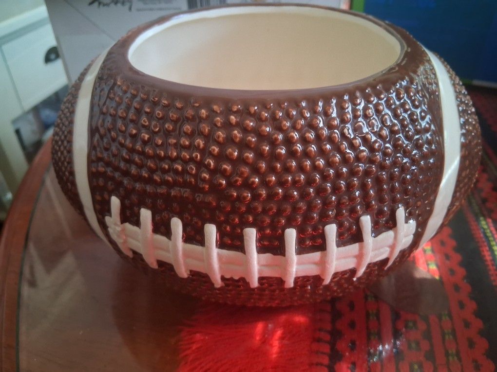 $10 for 2 Big Football Ceramic Dip Bowls 🥣 🥳 