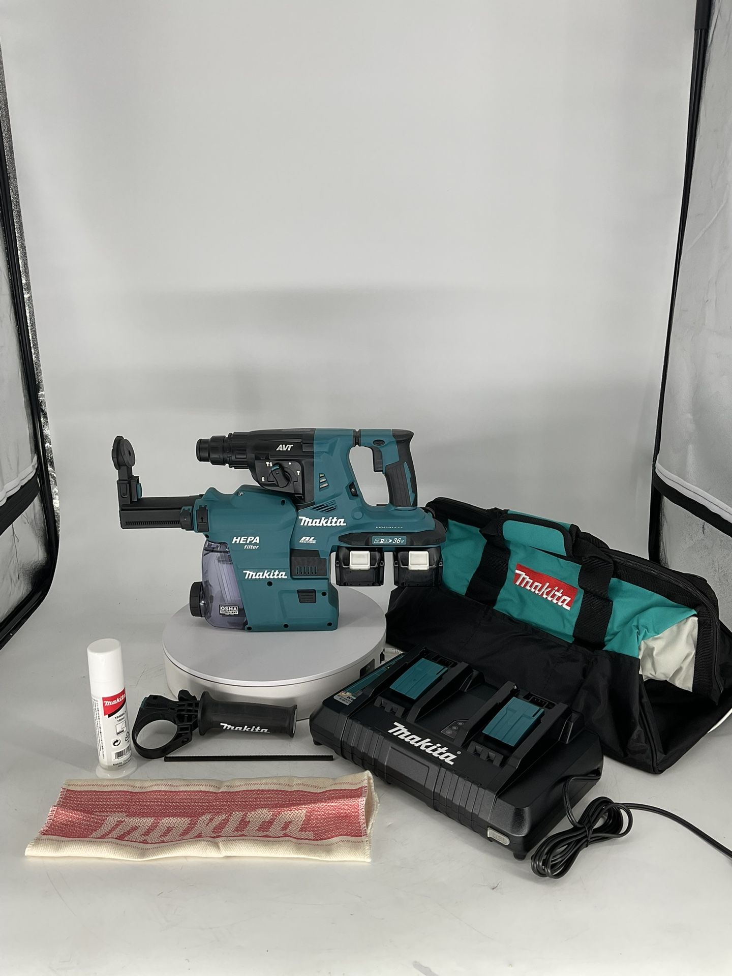 Makita 18V X2 LXT 36V 1-1/8 in. Brushless Cordless Rotary Hammer Kit with HEPA Dust Extractor AFT AWS Capable 5.0 Ah