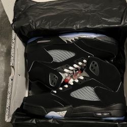 Jordan 5 Black Metallic